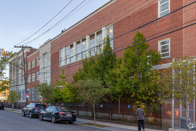 PS 24 Andrew Jackson School has a student-counselor ratio of 820 to 1.