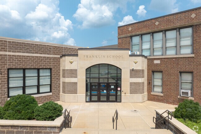 26% of students at Franklin Elementary School are at last proficient in reading