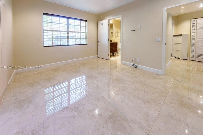 1462 Springside Dr, Weston, FL 33326 - photo 7