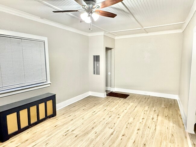 2007 S 8th St unit Lower, Sheboygan, WI 53081 - photo 6