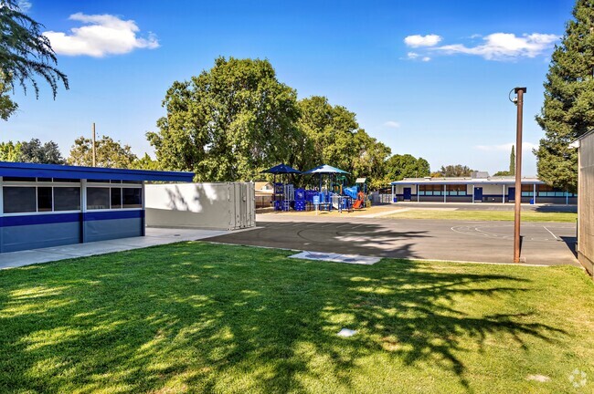 James Marshall Elementary School in Rouse Modesto, Ca has a great sports program.