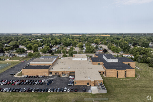 Edison Middle School in Janesville has a student-to-teacher ratio of 13 to 1.