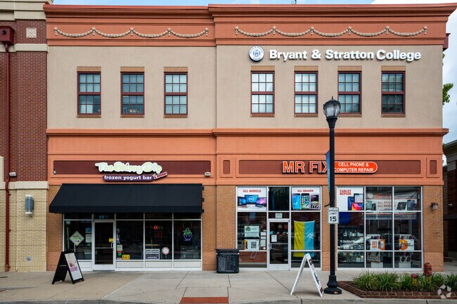 Cool off with some frozen yogurt from the Skinny Dip near Hampton Roads Center.
