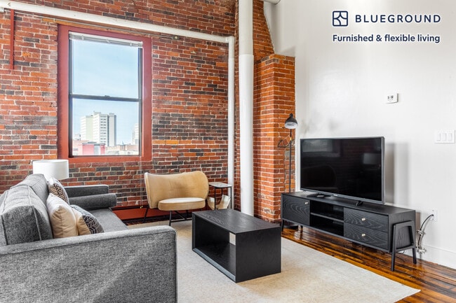 791 Tremont St unit FL5-ID360, Boston, MA 02118 - photo 3