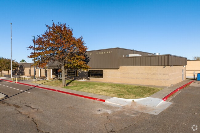 Kelley Elementary is one of 25 elementary schools in the Moore Public School District.