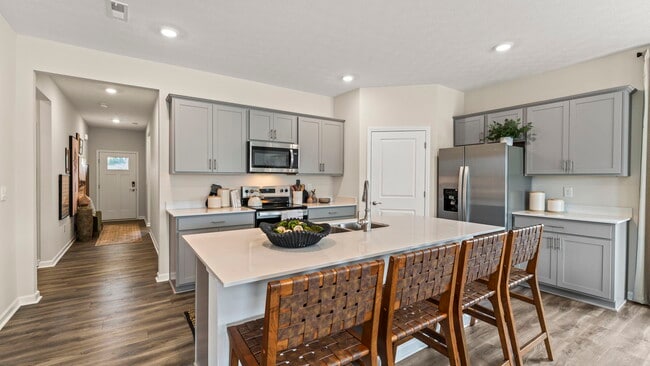 2912 Hoying Dr, Troy, OH 45373 - photo 2