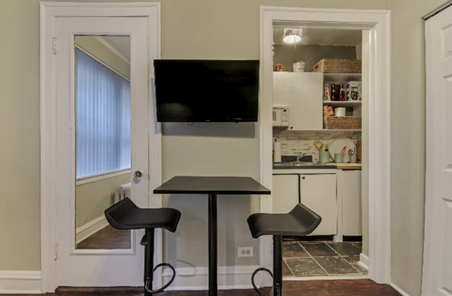 666 Central Ave unit Small Studio, Highland Park, IL 60035 - photo 5