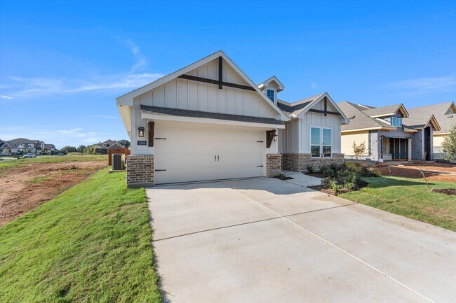 1248 Sabine River Ln, Springtown, TX 76082 - photo 4