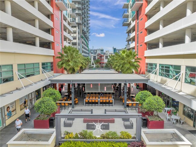 Grand Central at Kennedy West unit 1218, Tampa, FL 33602 - photo 2