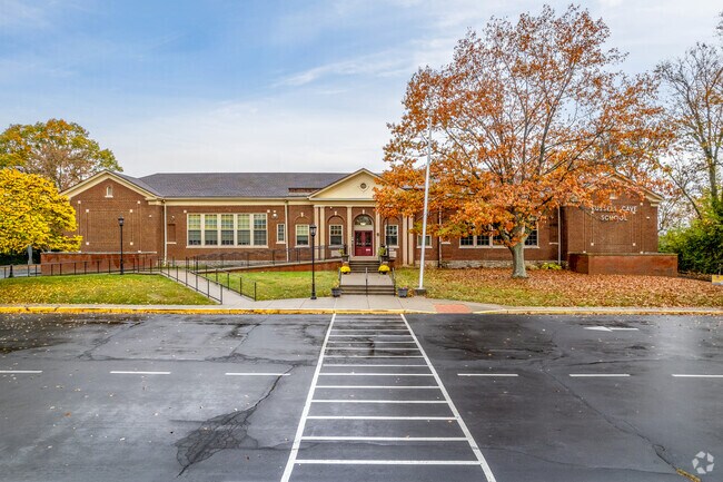 Russell Cave Elementary School is a fringe rural setting with a teacher to student ratio of ten.