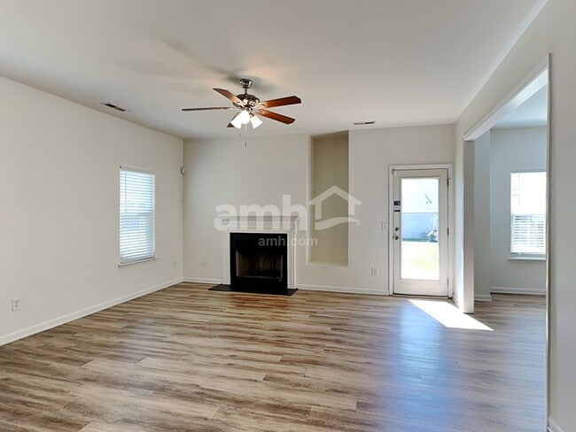 4413 Singing Oak Ct, Charlotte, NC 28269 - photo 7