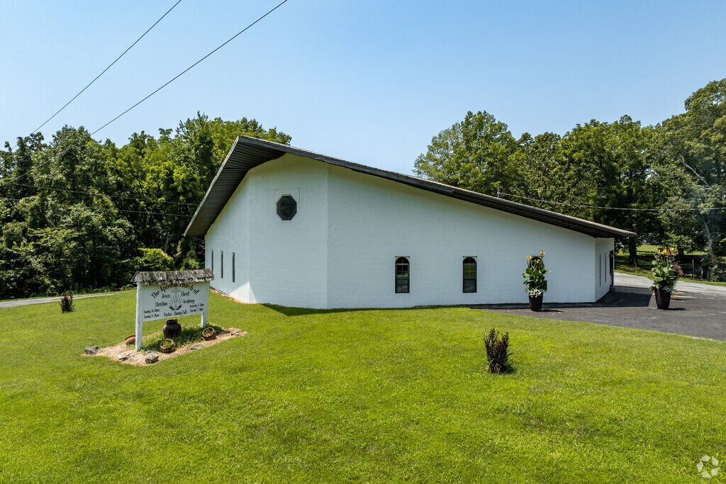 Apostolic Christian School is a private Christian school near Reeds Spring.