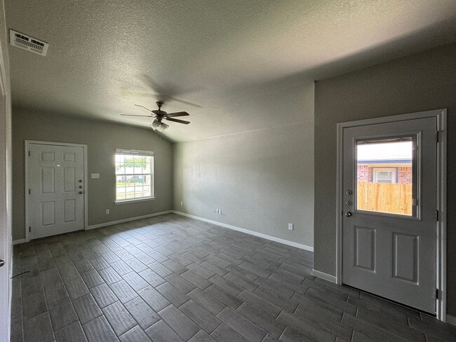 1616 Indian Trail unit A, Harker Heights, TX 76548 - photo 5