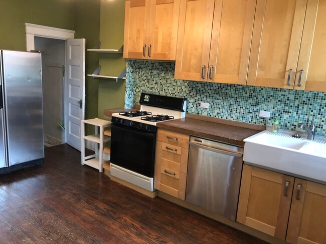 335 E 30th St, Baltimore, MD 21218 - photo 3