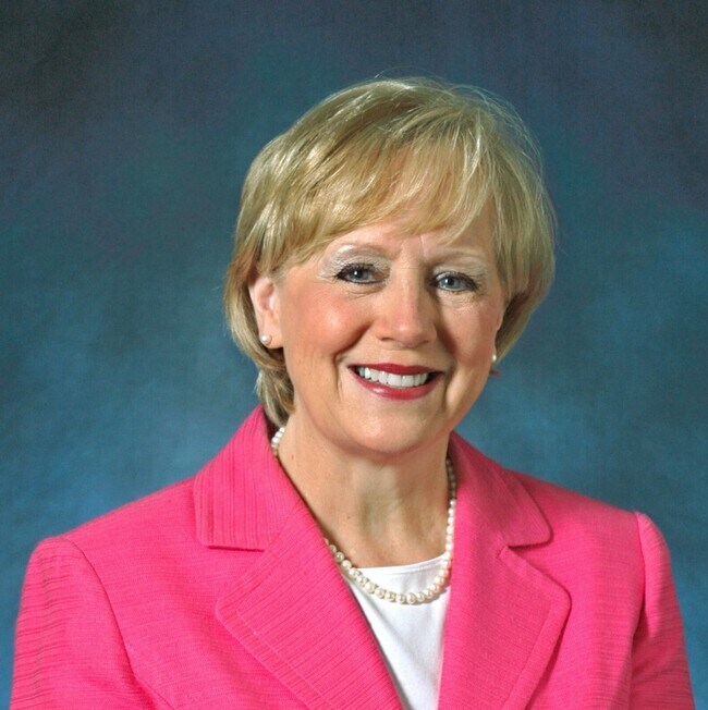 Jeanie Bates