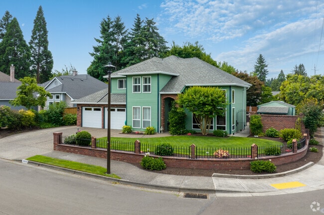 A bright green contemporary home on SW Kawanda Court in Sherwood-Tualatin South.