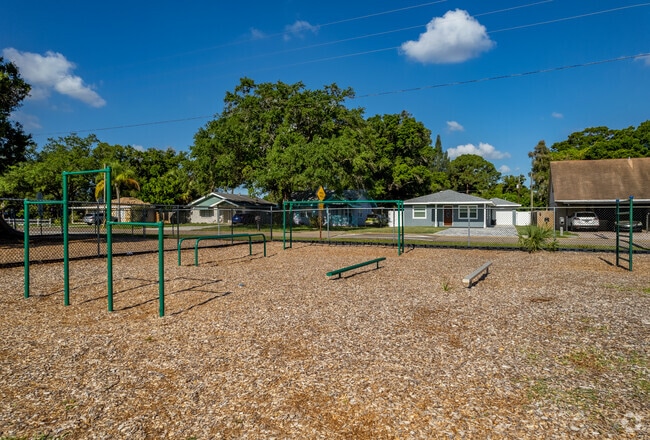 Pinellas Park Elementary School has multiple playground amenities for its students.