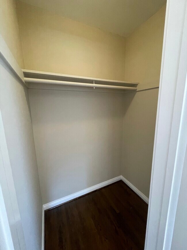 oversized walk in closet