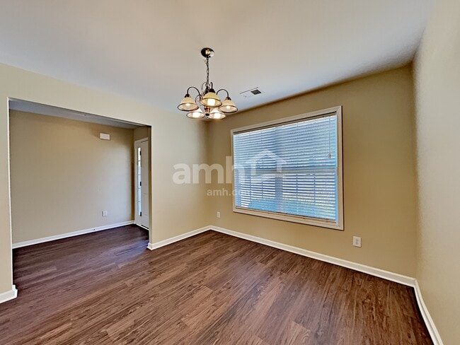 6078 Lancelot Ln, Douglasville, GA 30135 - photo 4