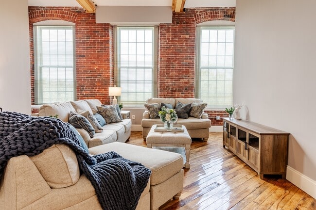 25 Canal, Allenstown, NH 03275 - photo 7