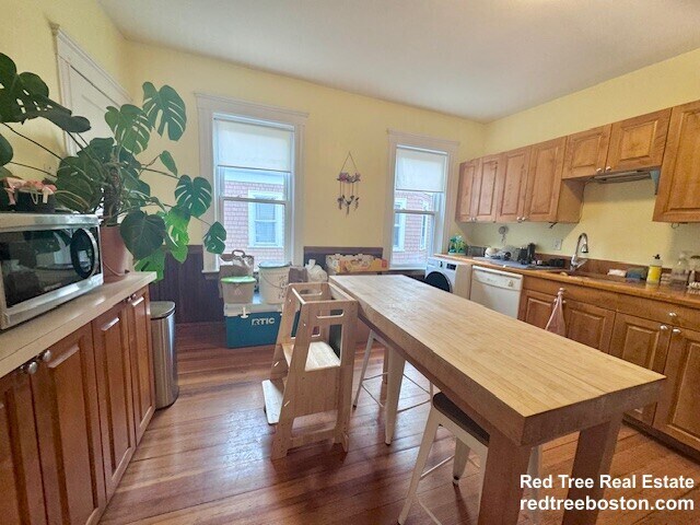 66 Williams St, Jamaica Plain, MA 02130 - photo 2
