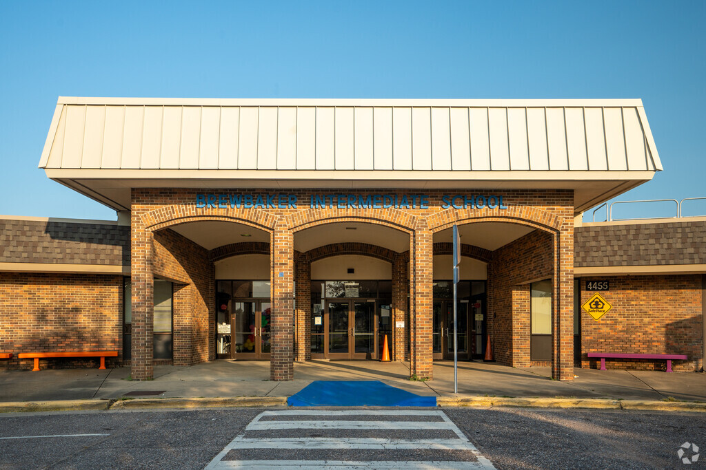 Brewbaker Middle School teaches kids valuable lessons in Montgomery.
