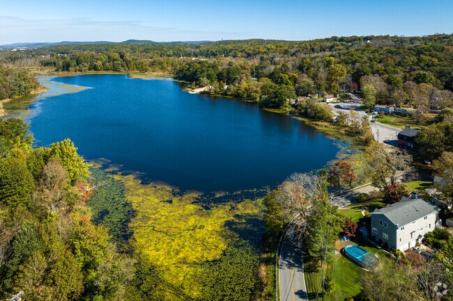 Andover Township has semi-rural living amongst beautiful natural surrounds in Sussex County, NJ.