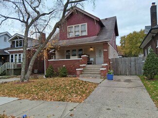 487 Chalmers St, Detroit, MI 48215