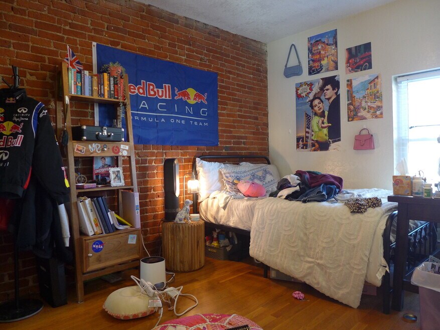 70 Hammond St, Roxbury Crossing, MA 02120 - photo 1