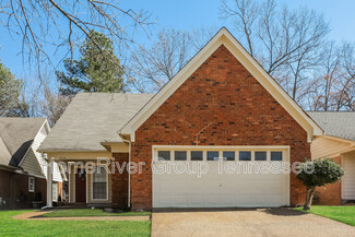 2426 Lake Edge Dr, Memphis, TN 38016