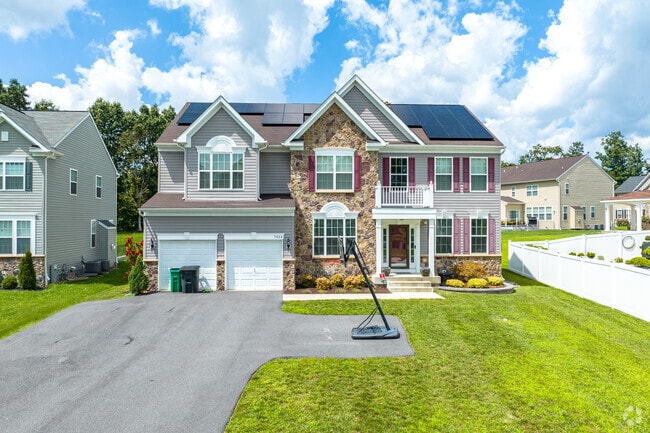 New construction homes in the West Elkridge neighborhood are gorgeous.