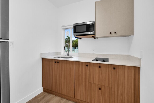 4701 SW 104th Ct unit 1, Miami, FL 33165 - photo 3