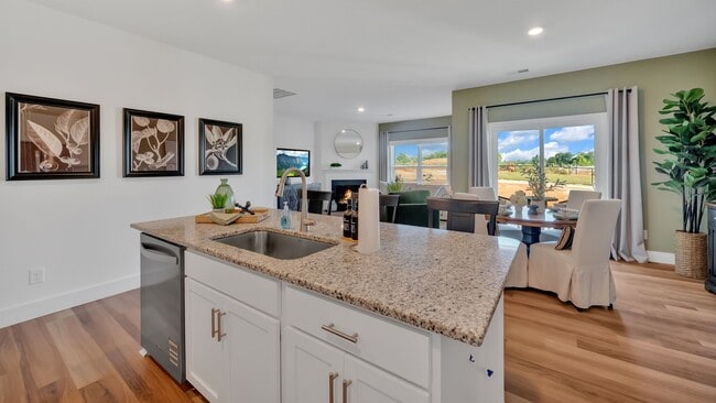 5131 Runnerstone Rd, Morristown, TN 37813 - photo 2