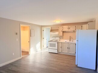 29 Cross St, Quechee, VT 05059