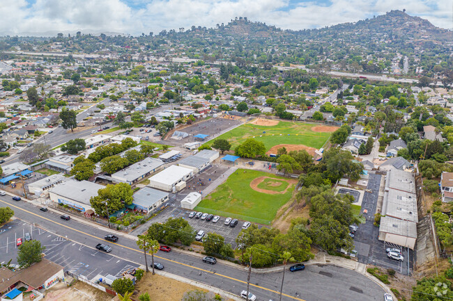 Lemon Avenue Elementary School has an expansive playground.
