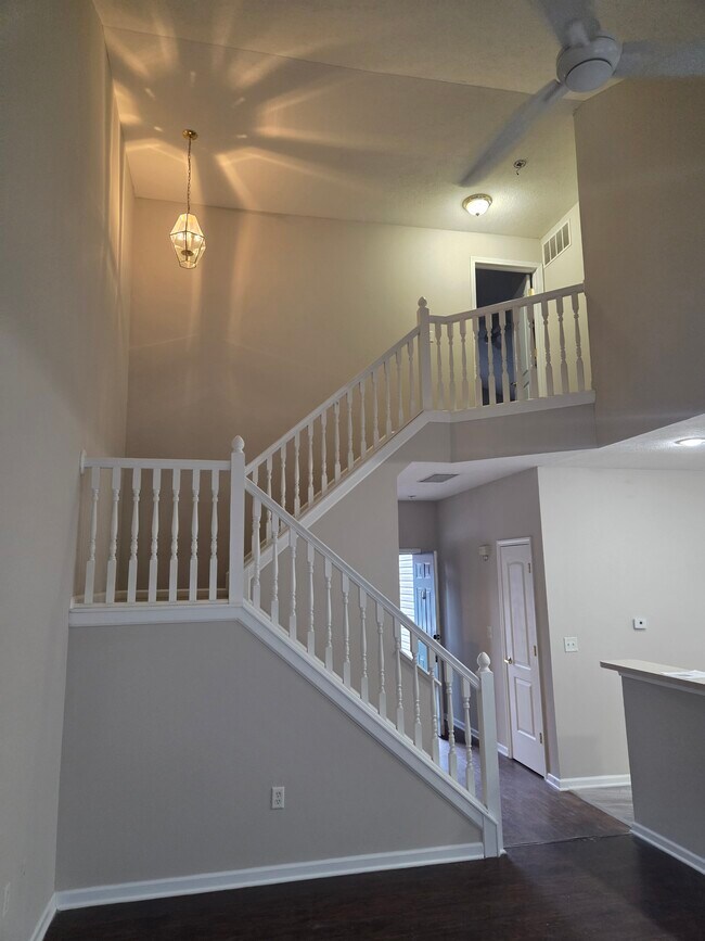 770 Mystic Pointe Dr, Lewis Center, OH 43035 - photo 4