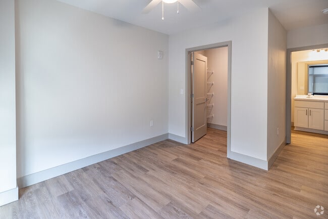 8000-1 LLC, Jacksonville, FL 32211 - photo 4