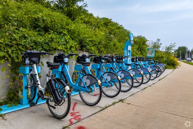 A bike rental in the Brewer's Hill Neighborhood.