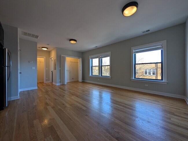 2203 W Eastwood Ave unit 2201-2W, Chicago, IL 60625 - photo 4