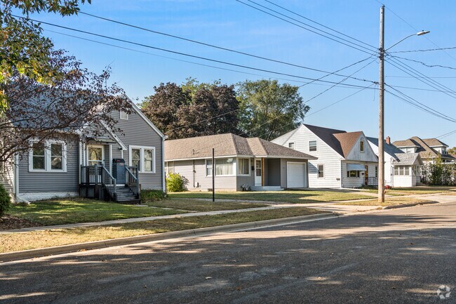 Tree-lined streets and cozy homes define the charming Slatterly Park neighborhood.