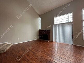 2934 S Scranton St, Aurora, CO 80014
