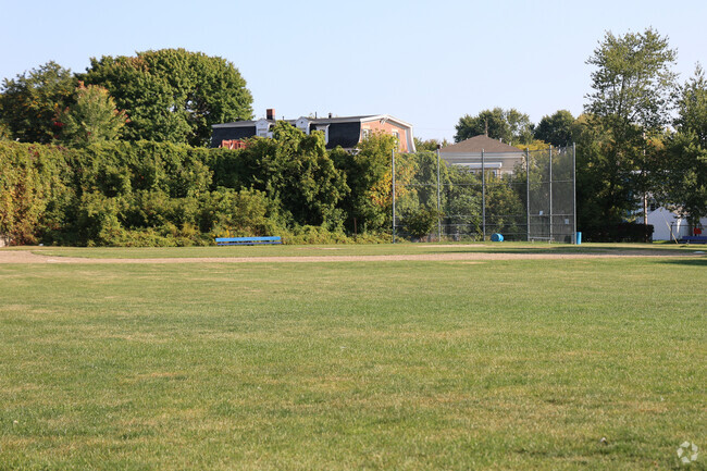 The student population of Lewiston Middle School is 770 and the school serves 7-8.