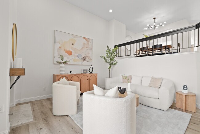 430 Galleria Dr unit 4, San Jose, CA 95134 - photo 2