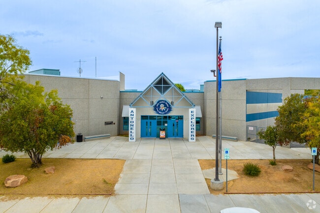 Lee Antonello Elementary School Photo 4