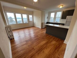 10 S Eckar St Unit Top Floor, Irvington, NY 10533