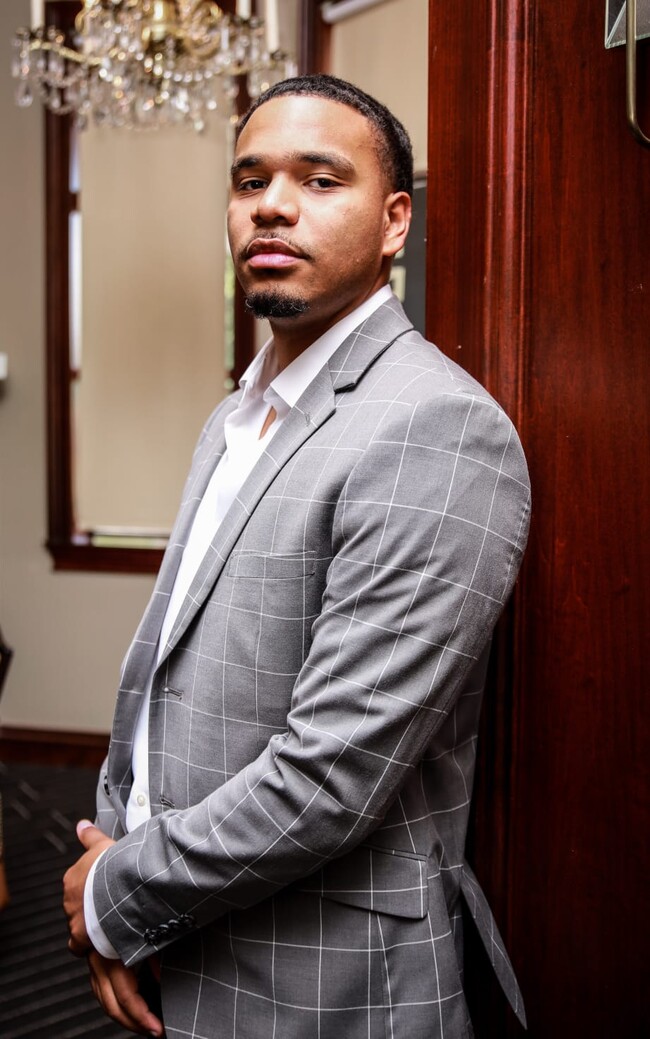 Agent Photo