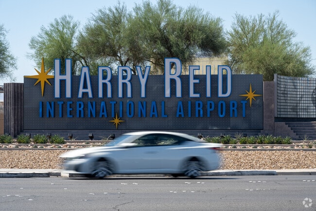 Harry Reid International Airport is only 15 miles away and connects Cadence to other regions and destinations.