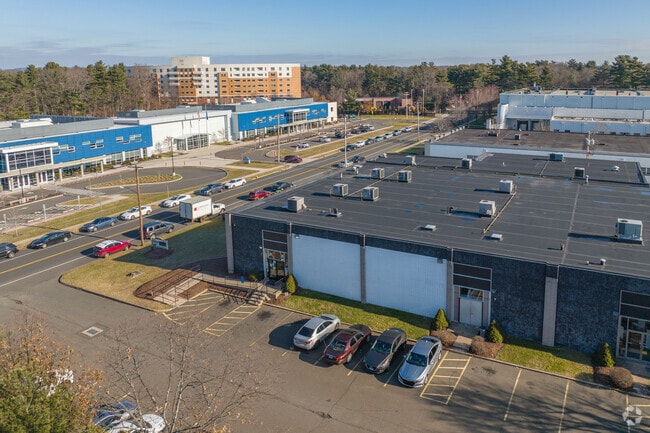 Explore Salma Khatoon Academy at 131 Leeder Hill Dr, Hamden, CT 06517.