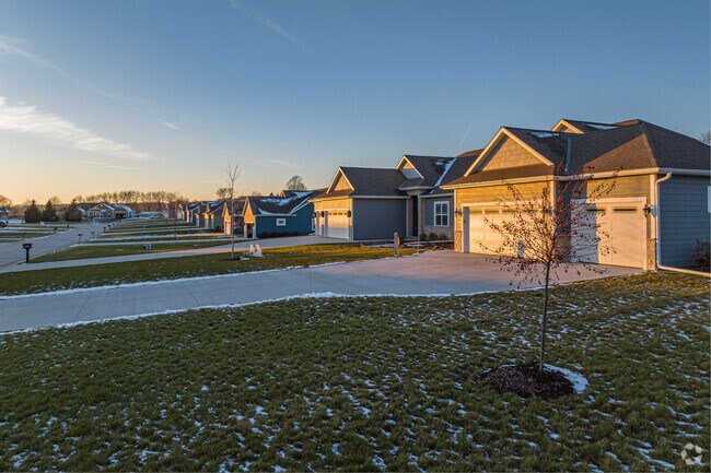 A stunning row of Townhomes in the Village of Richfield.