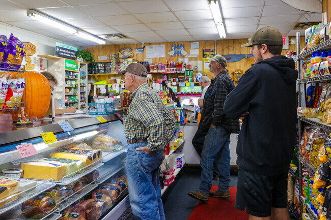 Blue Goose Market is know for making the best sandwiches in Addison neighborhood.
